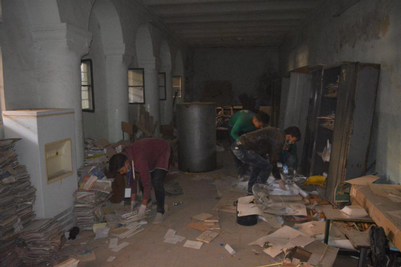 موصليون يباشرون حملة لتنظيف اقدم المدارس المسيحية بالمدينة Index.php?action=dlattach;topic=863345