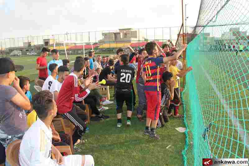 كرة القدم تمدّ جسوراً لم تستطع الحكومة العراقية أن تمدّها بين المكونات Index.php?action=dlattach;topic=874656